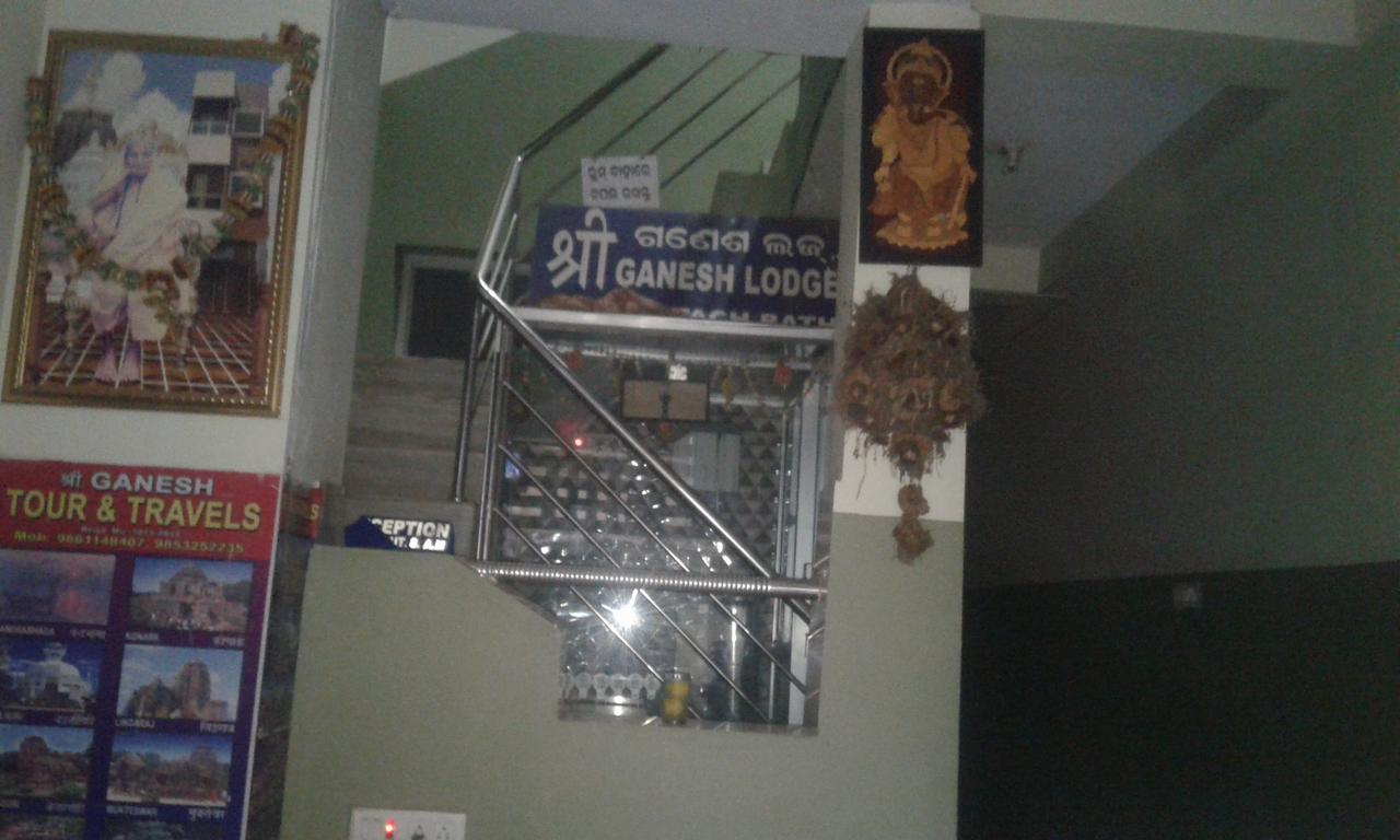 Ganesh Lodge Puri Eksteriør billede